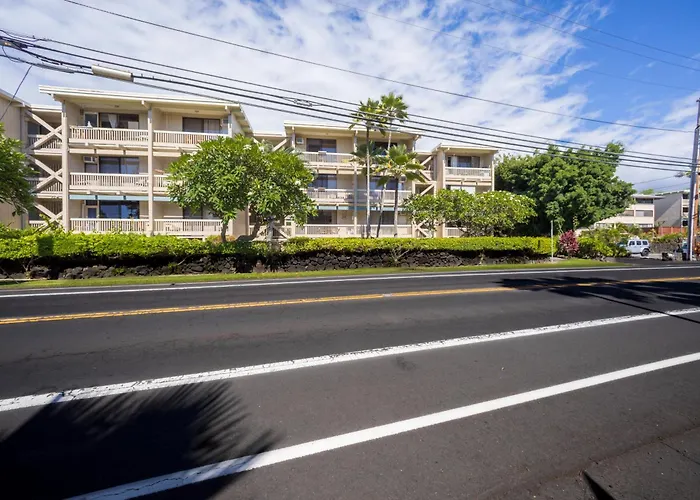 Amazing Condo Peaks Of Ocean View On Ali\'I Dr By Surf Spots